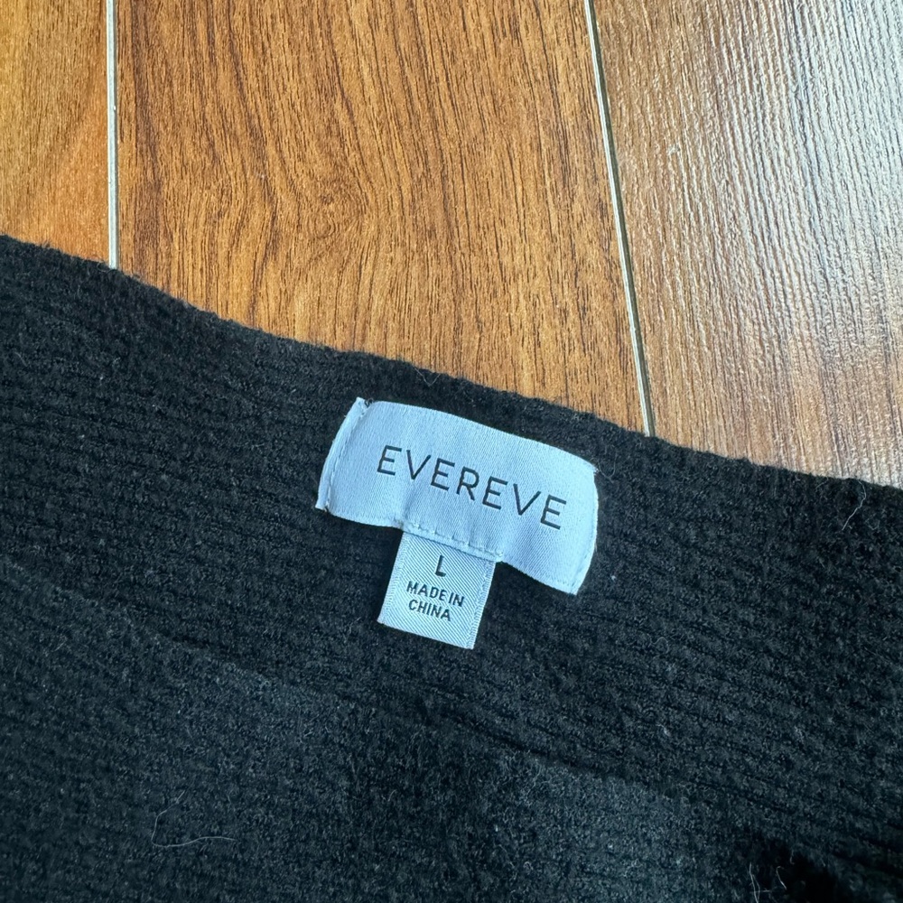 Large Black EVEREVE sweater
